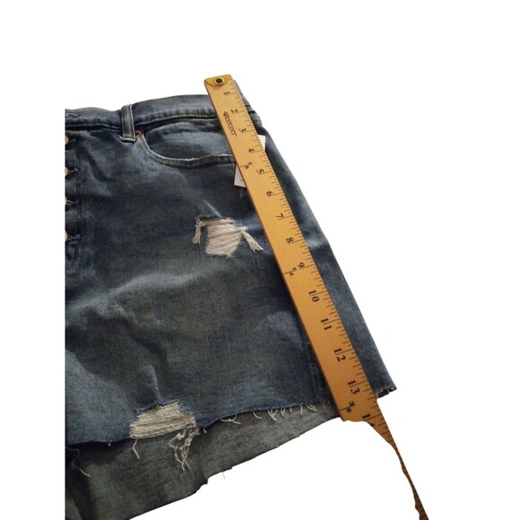 Gap Factory Womens Mid-Rise Distressed Denim Shorts Size 12/31 Cotton Blend NWT - Picture 3 of 10